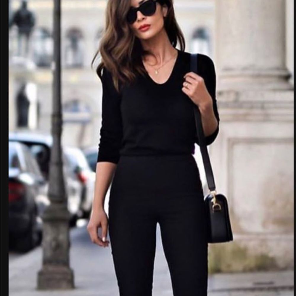 Mossimo black sweater